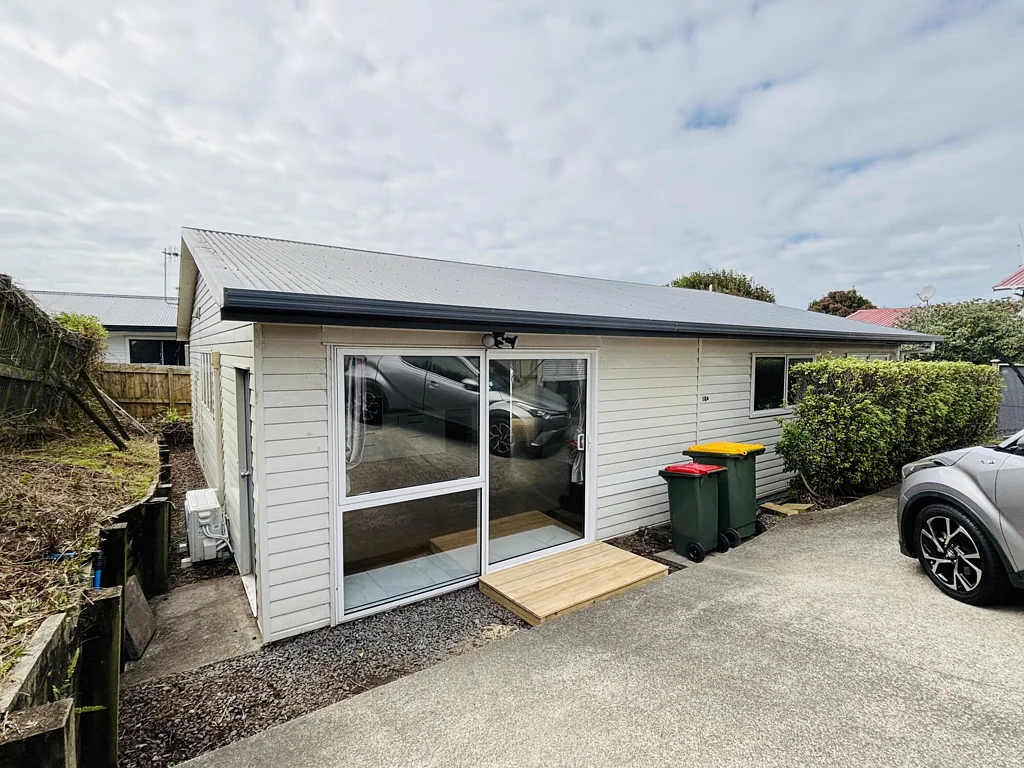 4 Bedrooms Home  in Westlake Zone