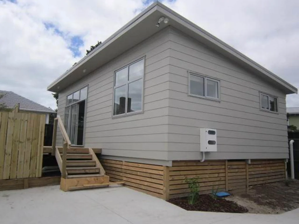 MODERN LIVING GREAT LOCATION