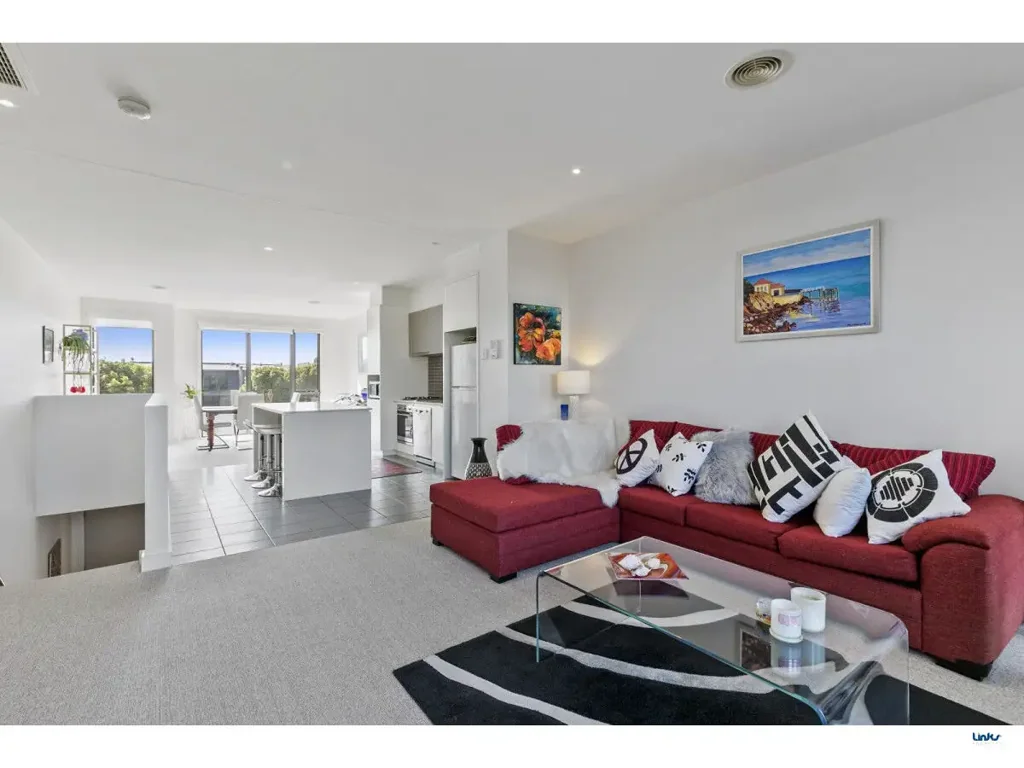 Torquay 2ห้องนอน Sun-Drenched Terrace Home For Convenient Living