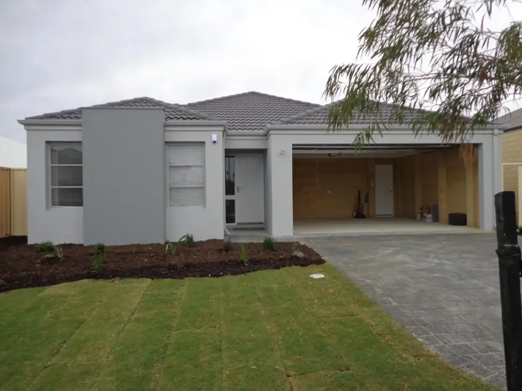 Modern Family Home Perfectly Positioned