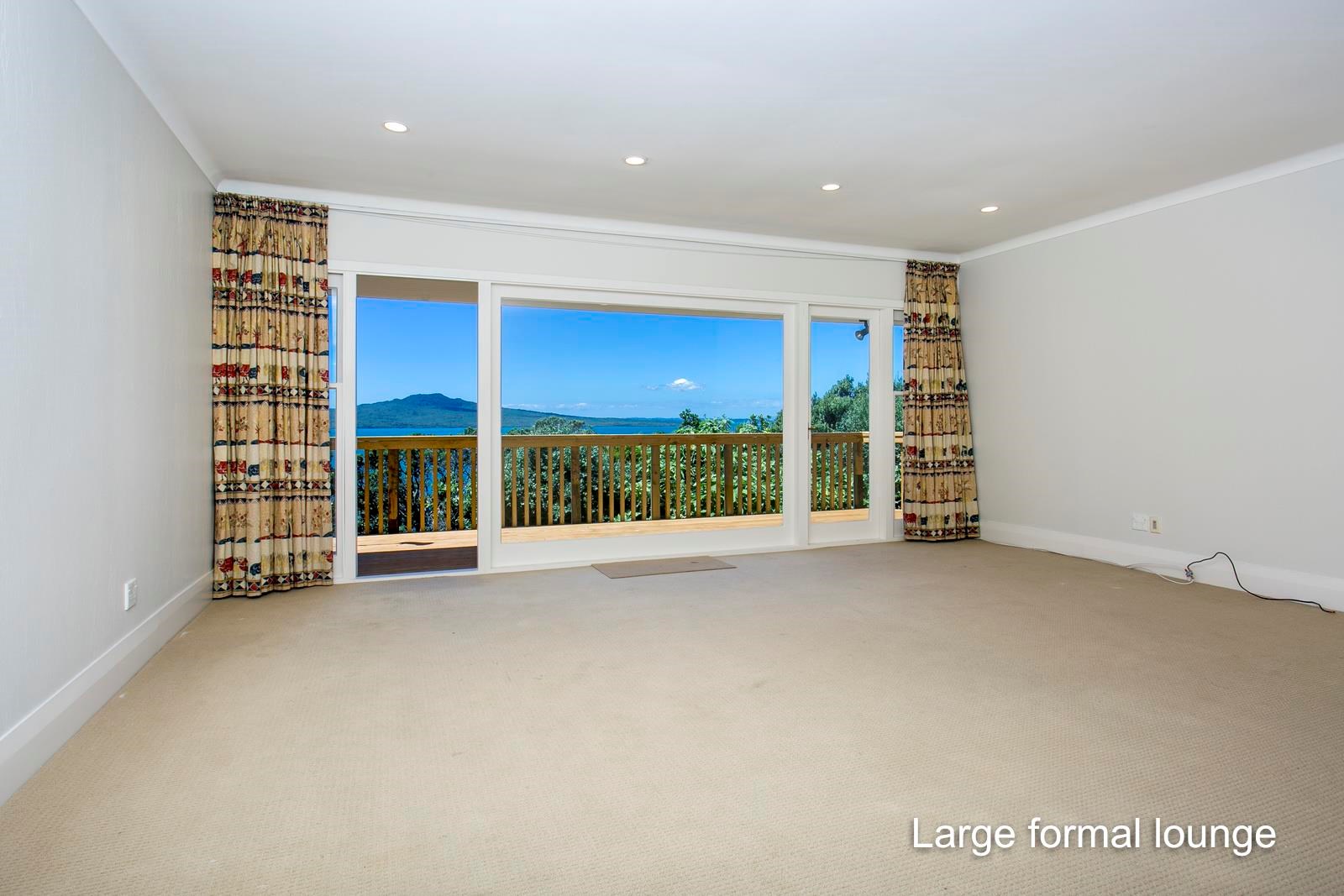 10 Seacliffe Avenue, Belmont, Auckland - North Shore, 5 chambres, 3 salles de bain