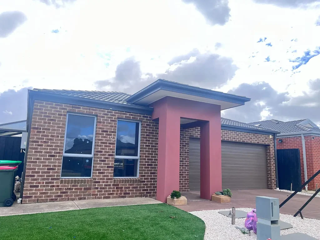 Modern Comfort Meets Family Living - 4 Bedrooms, 2 Bathrooms, 2 Garage