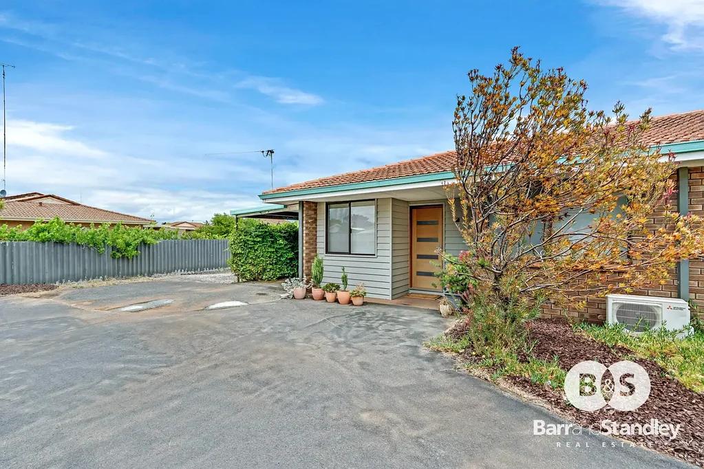 East Bunbury 3房  Updated Interiors. Unbeatable Convenience. Big Backyard.