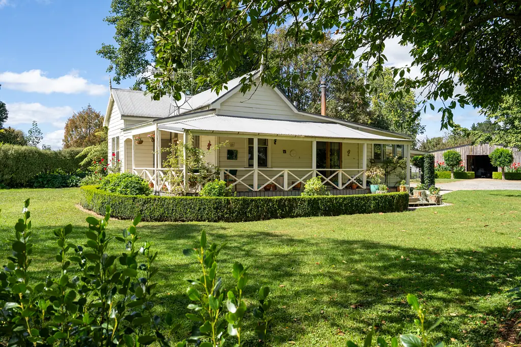 Cambridge Irresistible Villa Charm with Lifestyle Appeal