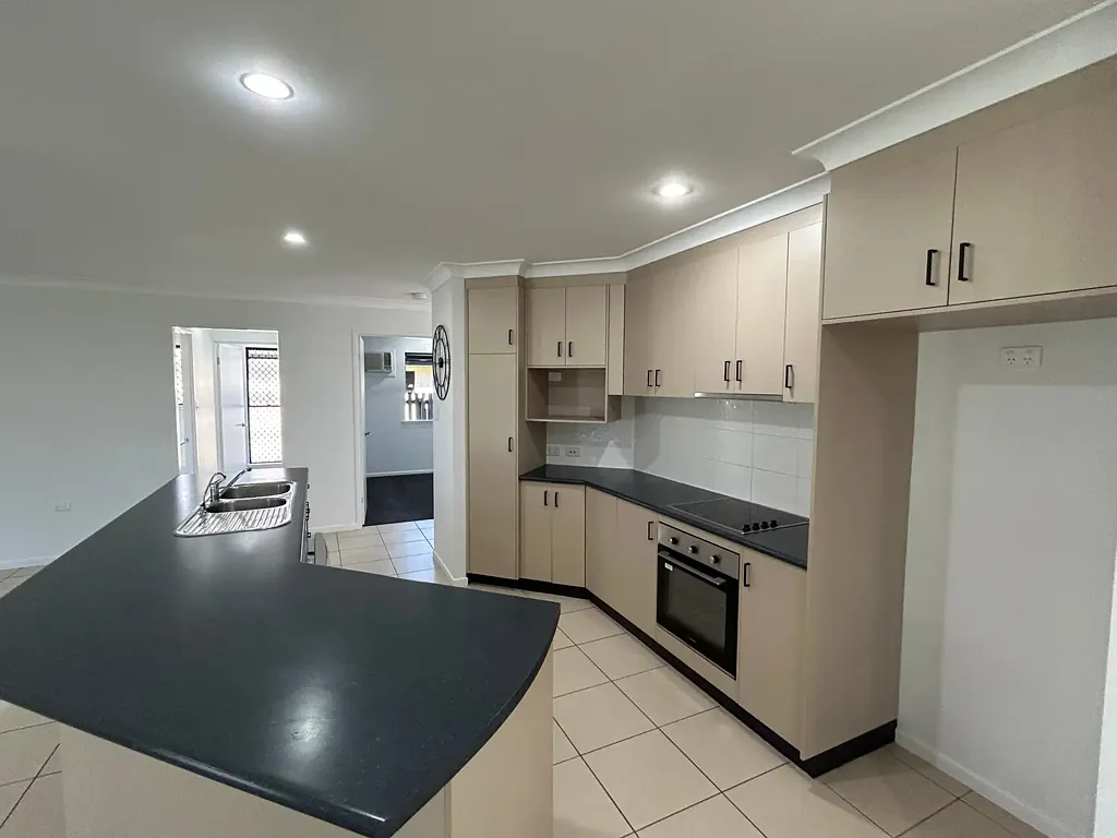 SPACIOUS FAMILY HOME
