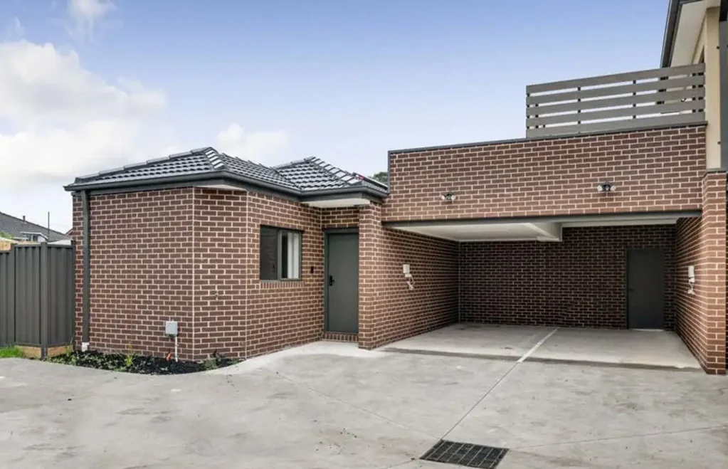 Modern Comfort & Convenience - 6/95-97 Lahinch Street, Broadmeadows - $500/week