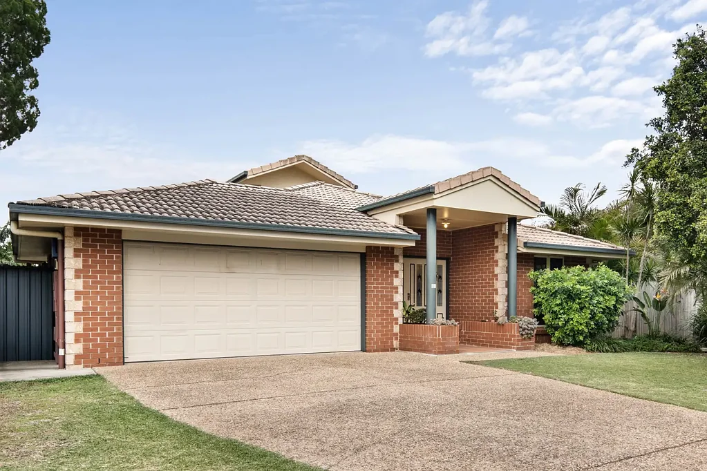 Taigum 4房 完美的家庭套房 – 宽敞、时尚、即刻入住 The Complete Family Package – Spacious, Stylish & Ready to Enjoy