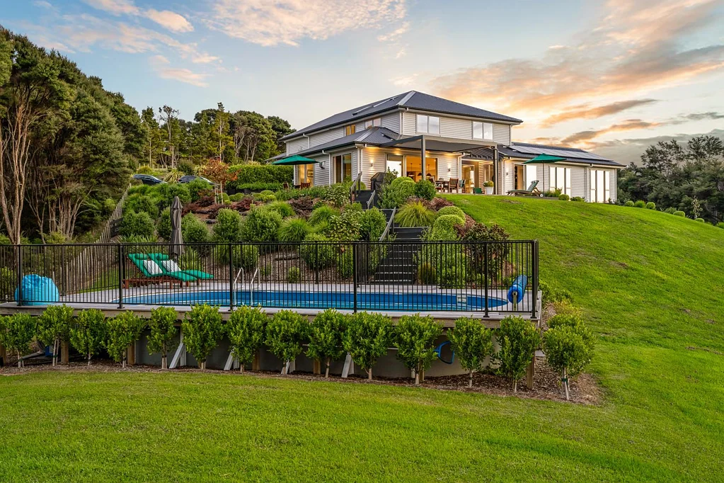 Wainui 3房  Peace, Privacy, and Panoramic Views!