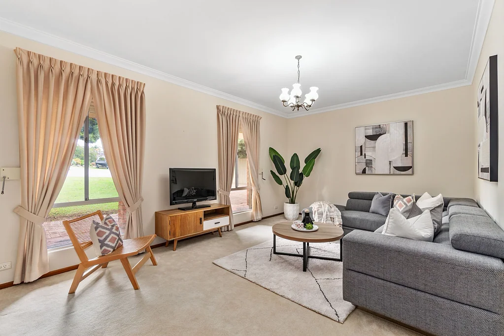 12 Kirkpatrick Crescent, Noranda, WA 6062