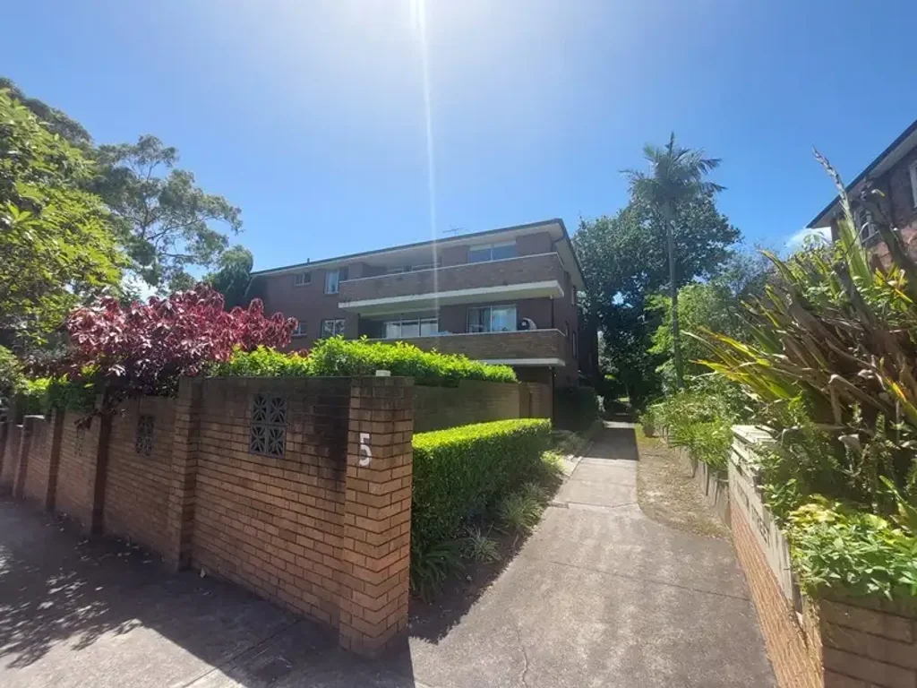 2 Bedroom Unit In Wollstonecraft For Lease