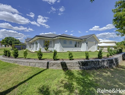 6 Overlanders Way, Tamworth, Tamworth, 5 ਕਮਰੇ, 2 ਬਾਥਰੂਮ, House