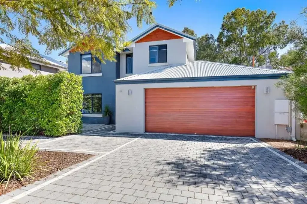 Bull Creek 6غرفة نوم * UNDER OFFER BY MULTIPLE OFFERS* *MORE PROPERTIES WANTED*