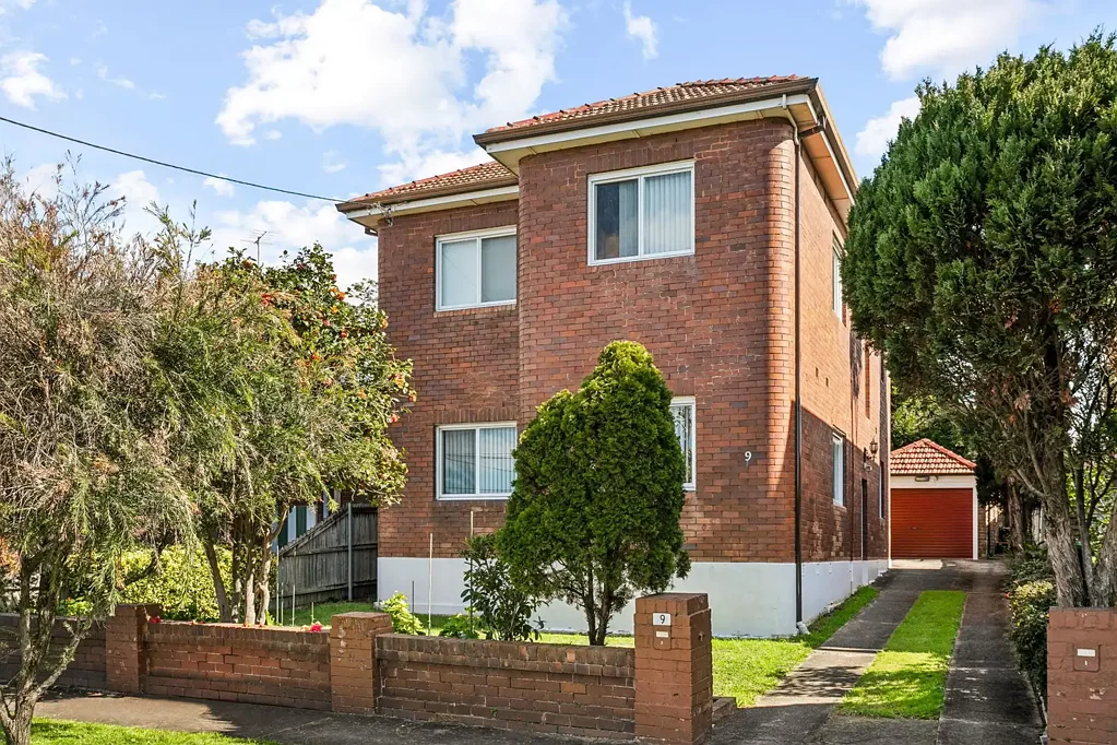 9 Florence Street, Hurlstone Park, NSW 2193, 6房, 2浴, House