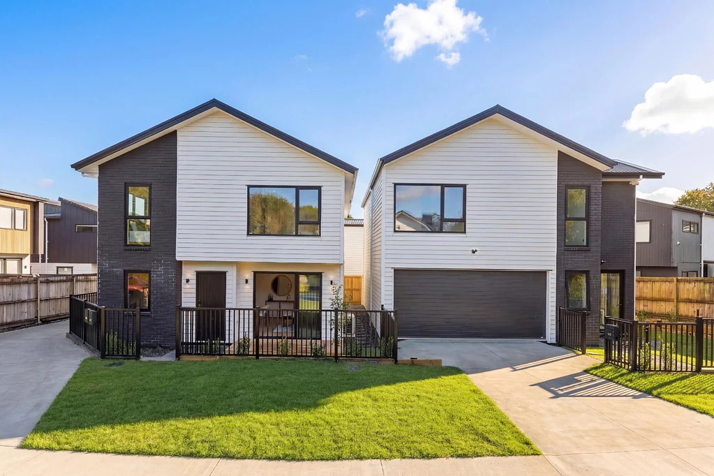 Botany Downs 4房  Present All Offers! Double Garage Standalone