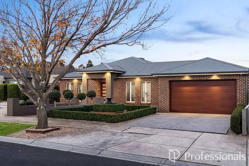 Taylors Hill 4Kwarto Contemporary Luxury in One of Taylors Hill's Finest Tree-Lined Locations!