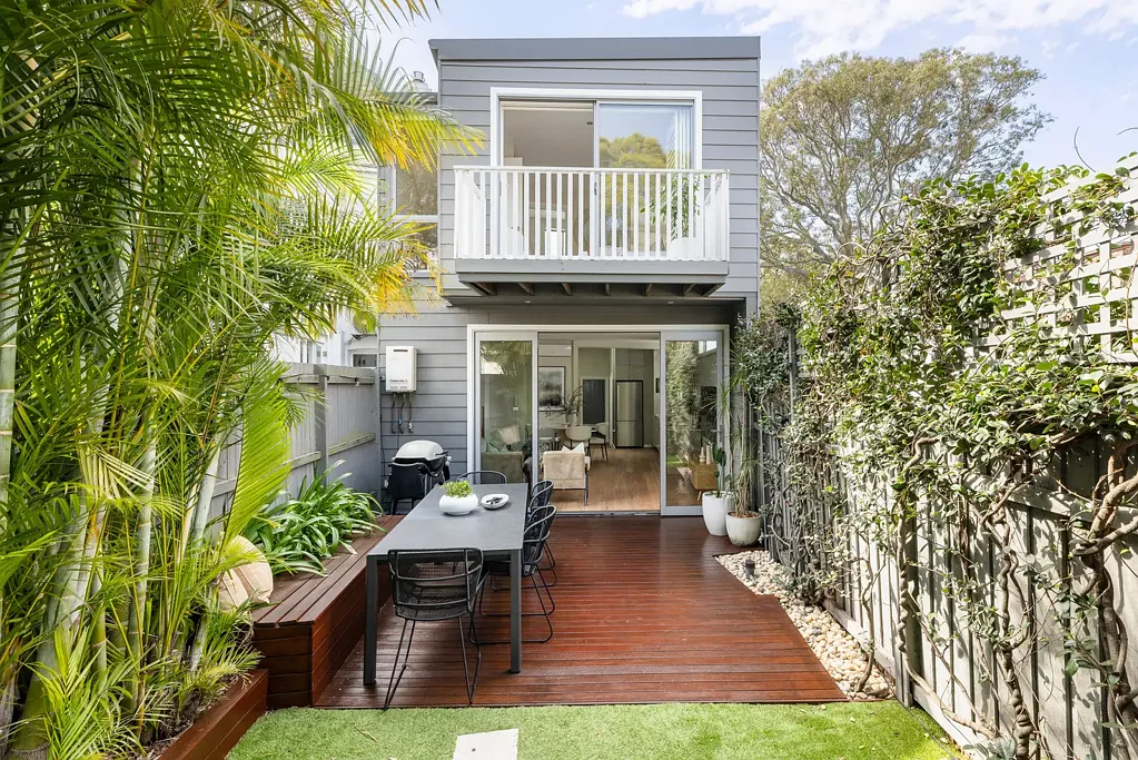 Balmain 3Kwarto Village cottage with contemporary extension