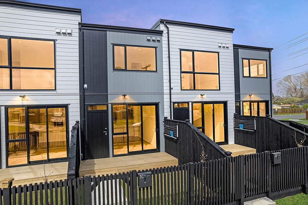 Mangere East 3ห้องนอน Rose Enchante!