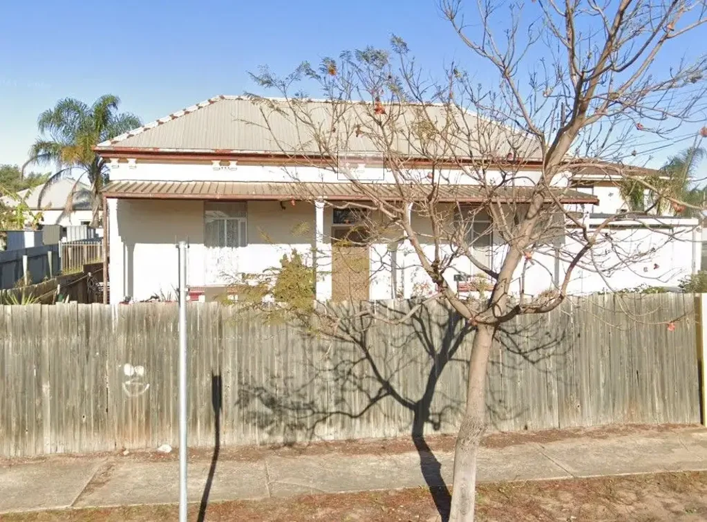Queenstown 3બેડરૂમ Charming Period House in Queenstown, SA: A Blend of Vintage & Modern Comfort