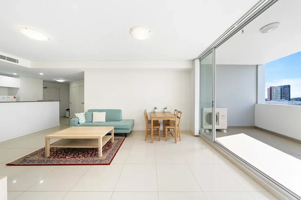 Castle Hill 2침실 North-East Facing 2 Bedroom Plus Study Apartment Offering Unrivalled Convenience and Lifestyle