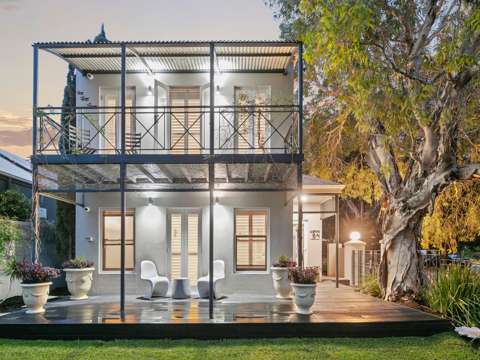 Cottesloe 2 Bedroom Ultra Sophisticated Beach House