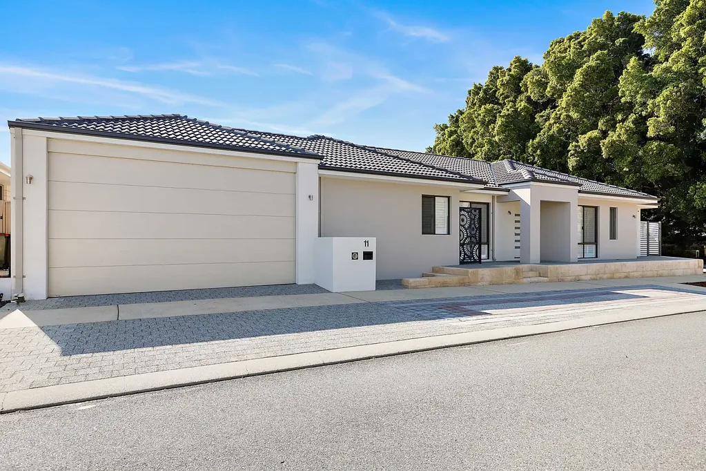Coolbellup 4部屋 Contemporary Elegance on Principal Crescent