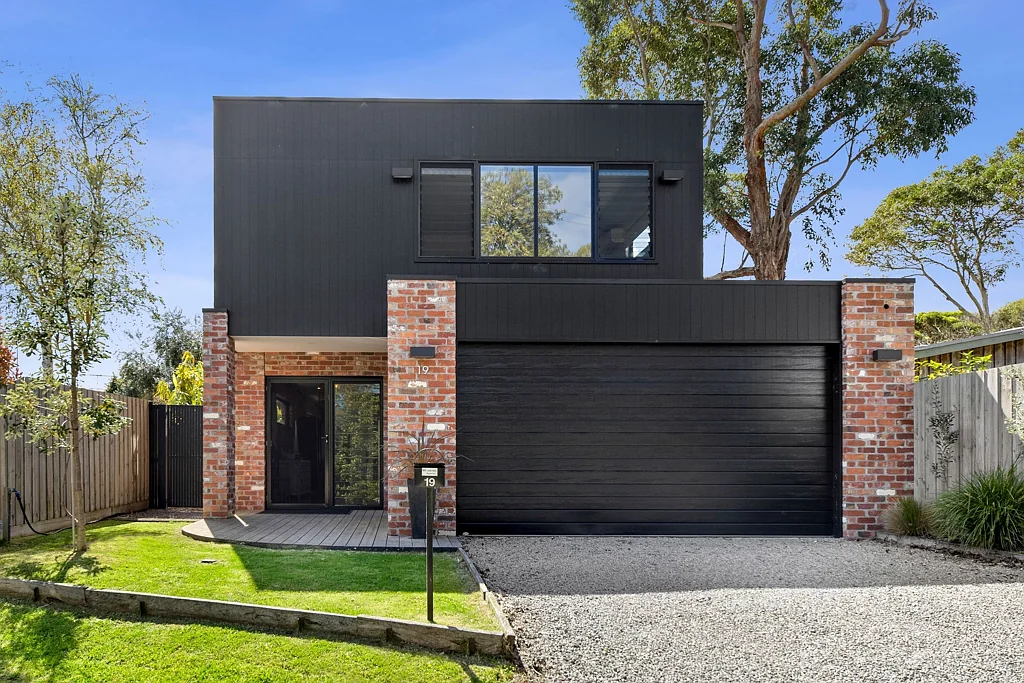 19 Wattlebird Crescent, Barwon Heads, VIC 3227