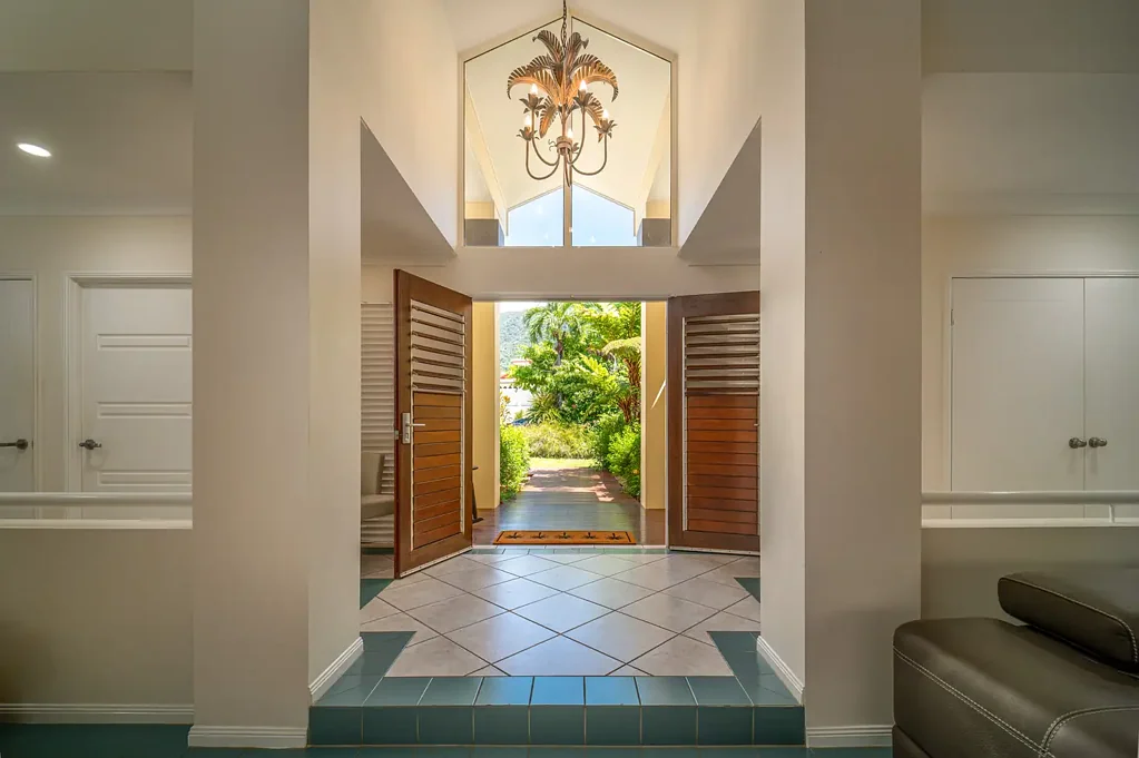 Palm Cove 4 Bedroom Dress Circle Palm Cove