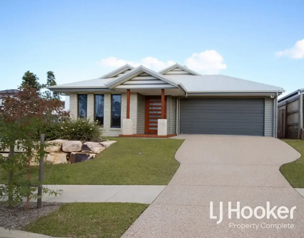 Beautiful Ex Display Home In An Ideal Location!