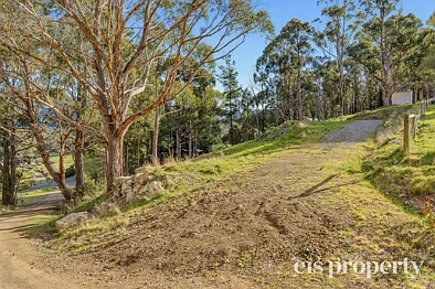 Ranelagh Sunny, private, country feel, yet close by to township!