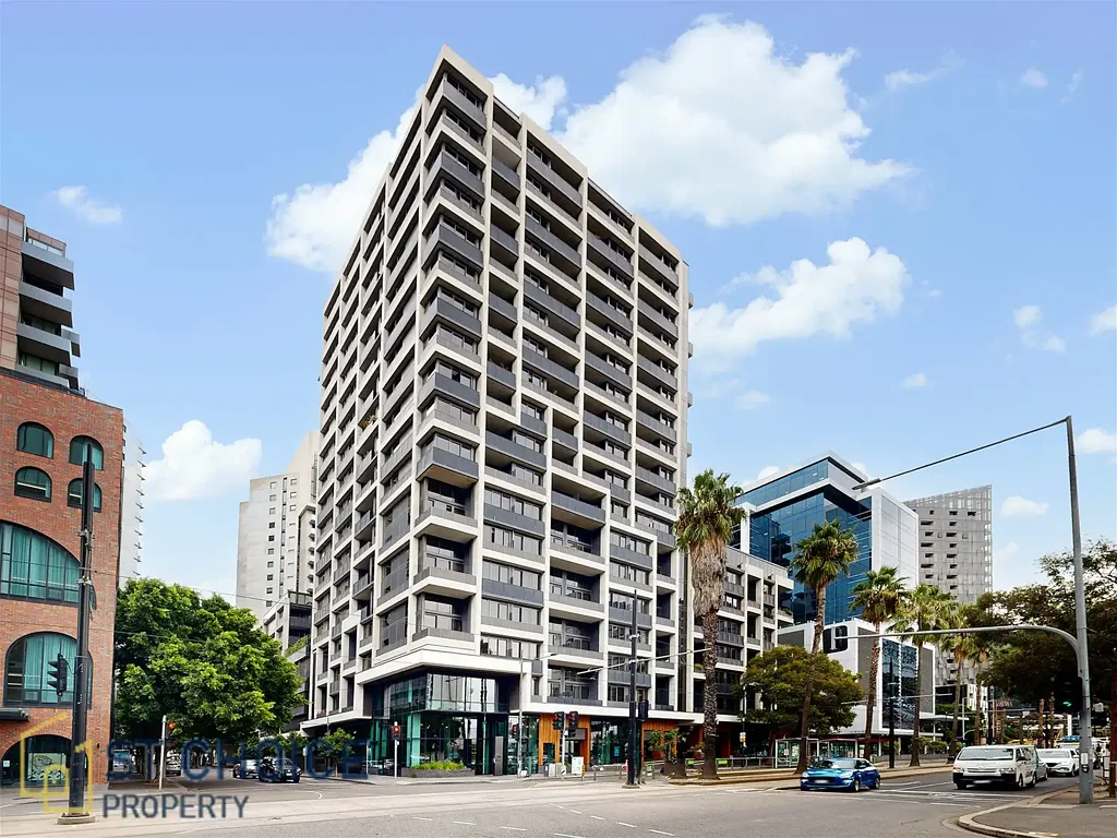 Amazing two bedroom apartment in the heart of Docklands