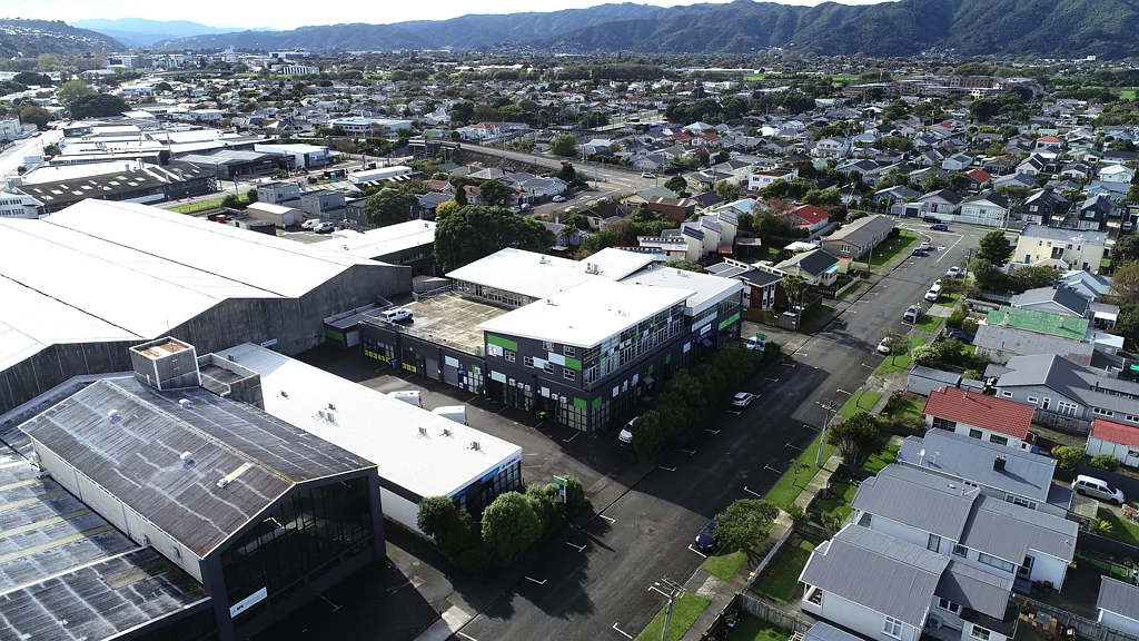 Petone Air conditioned Petone office option with at door