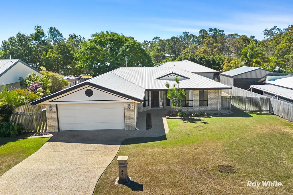 Yeppoon 4ห้องนอน Walk To Golf & Bowls - Yeppoon Living at Its Best