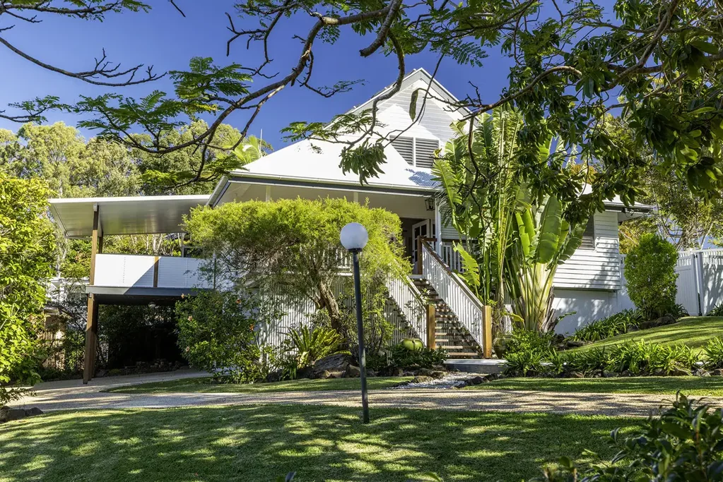 Buderim 4બેડરૂમ CHARMING FAMILY HOME - STUNNING OCEAN VIEWS