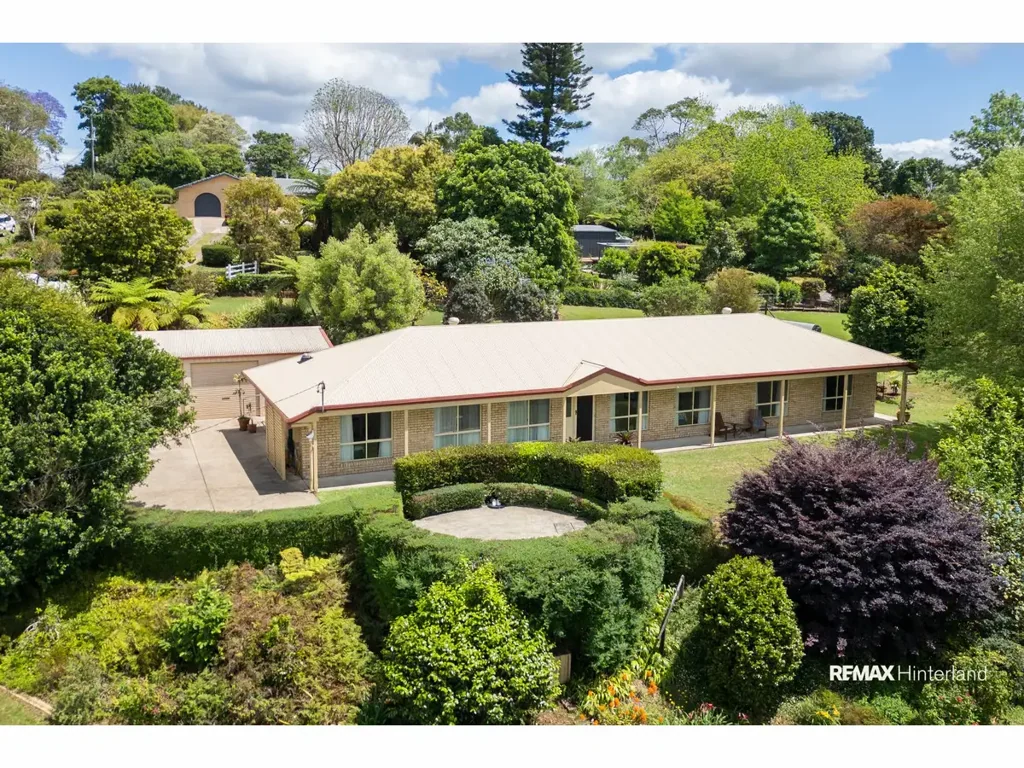 1 Gibson Avenue, Maleny, QLD 4552