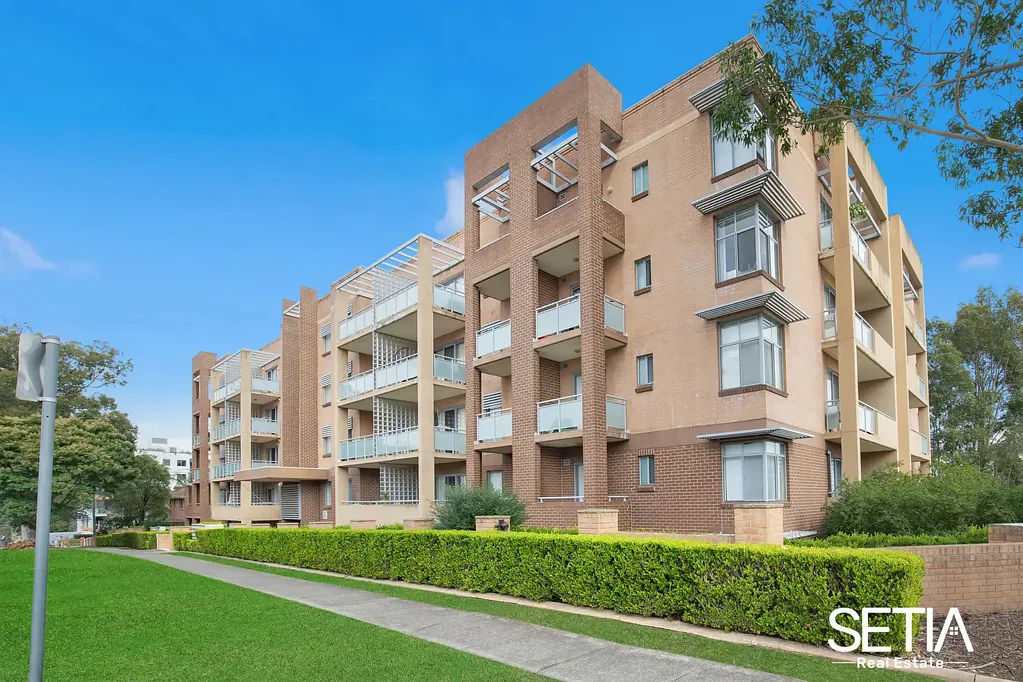 Blacktown 2房 顶层现代公寓 宽敞两卧两卫 步行至Westpoint 主卧带步入式衣帽间 私人带顶阳台 车位储物空间齐全 UNDER OFFER AT 1ST OPEN HOUSE BY RAJESH SETIA AND PANKAJ SHARMA (Team Setia)
