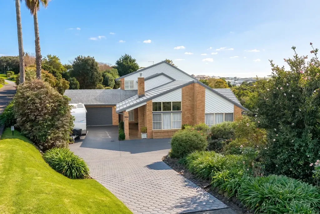 Kiama 4房  Spacious and Light Filled with Sweeping Views!