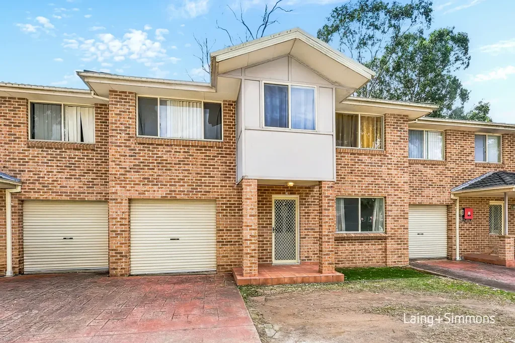 Mount Druitt 3Kwarto Fresh family townhouse enjoys a north-to-rear aspect for day-round light