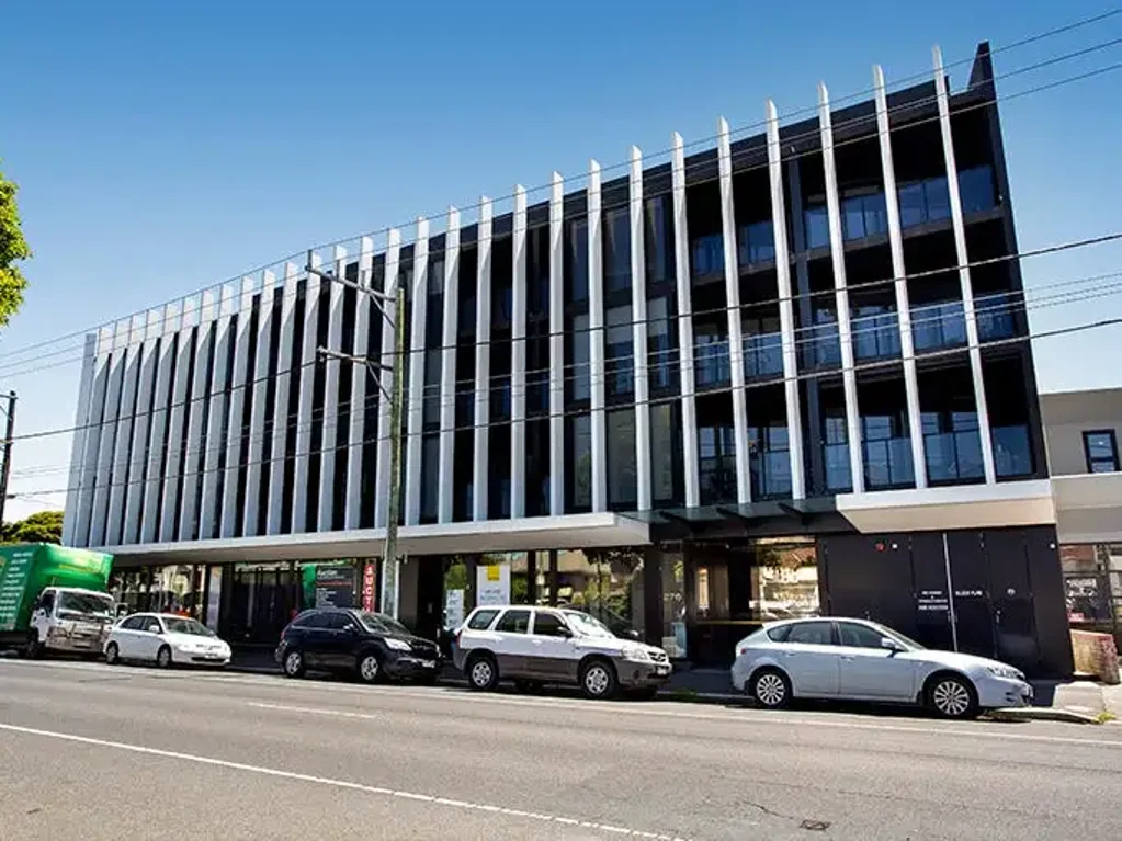 Carnegie 1 Bedroom This modern and stylish apartment is located right in the heart of Carnegie.