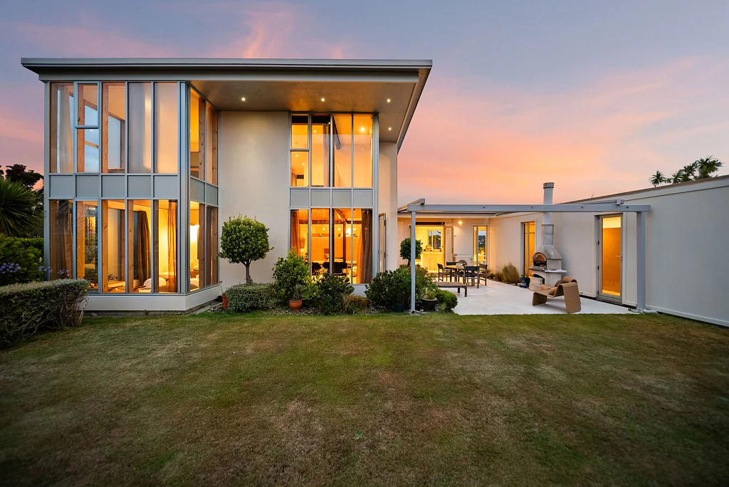 Seatoun 4ห้องนอน LOCATION + STYLE + OPPORTUNITY BEO $1,875,000