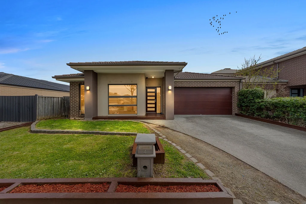 4 Bimberry Circuit, Clyde, VIC 3978