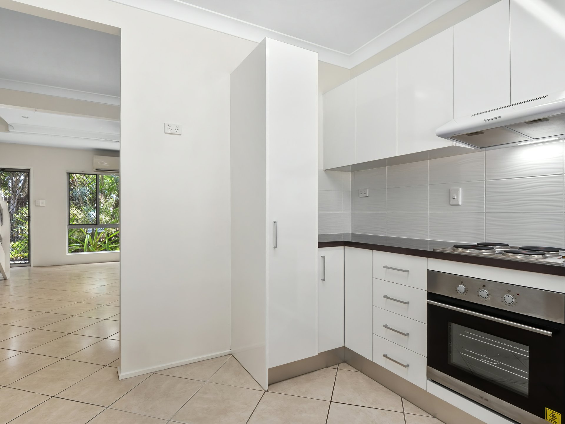 YORKEYS LODGE 28-30 FAIRWEATHER ST, YORKEYS KNOB QLD 4878, 0 Kuwarto, 0 Banyo, Townhouse