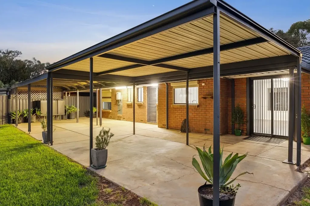 Beautifully Presented Family Home