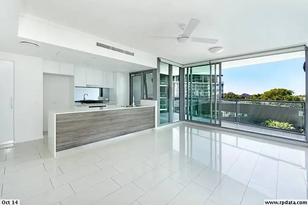 Glamorous apartment in the thick of it all!