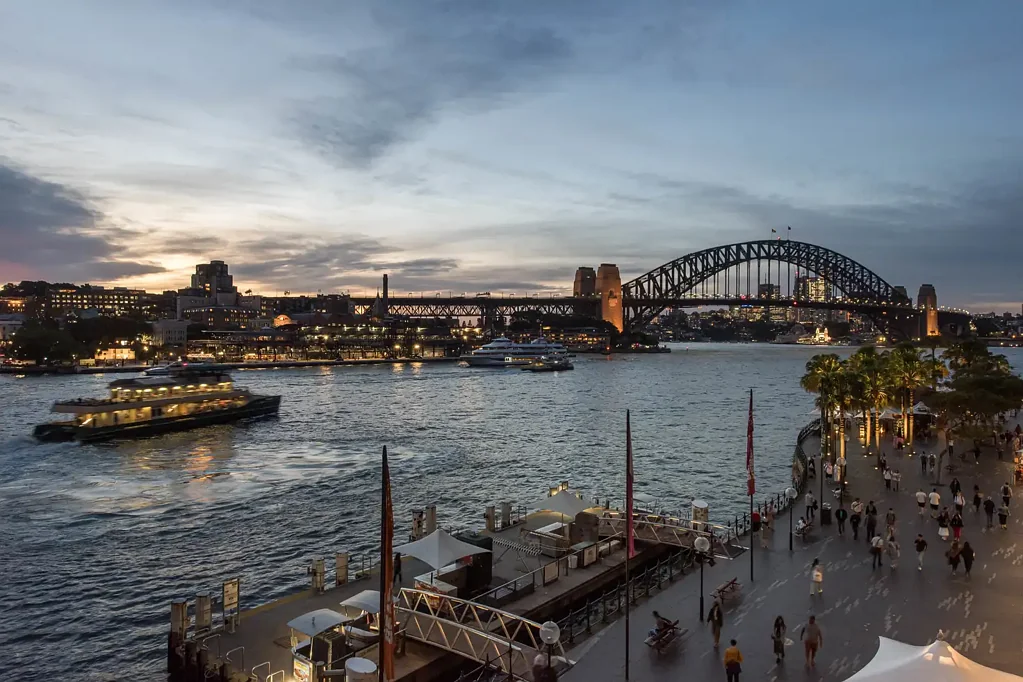 Sydney 3બેડરૂમ Price Adjustment | Auction Guide $7,950,000