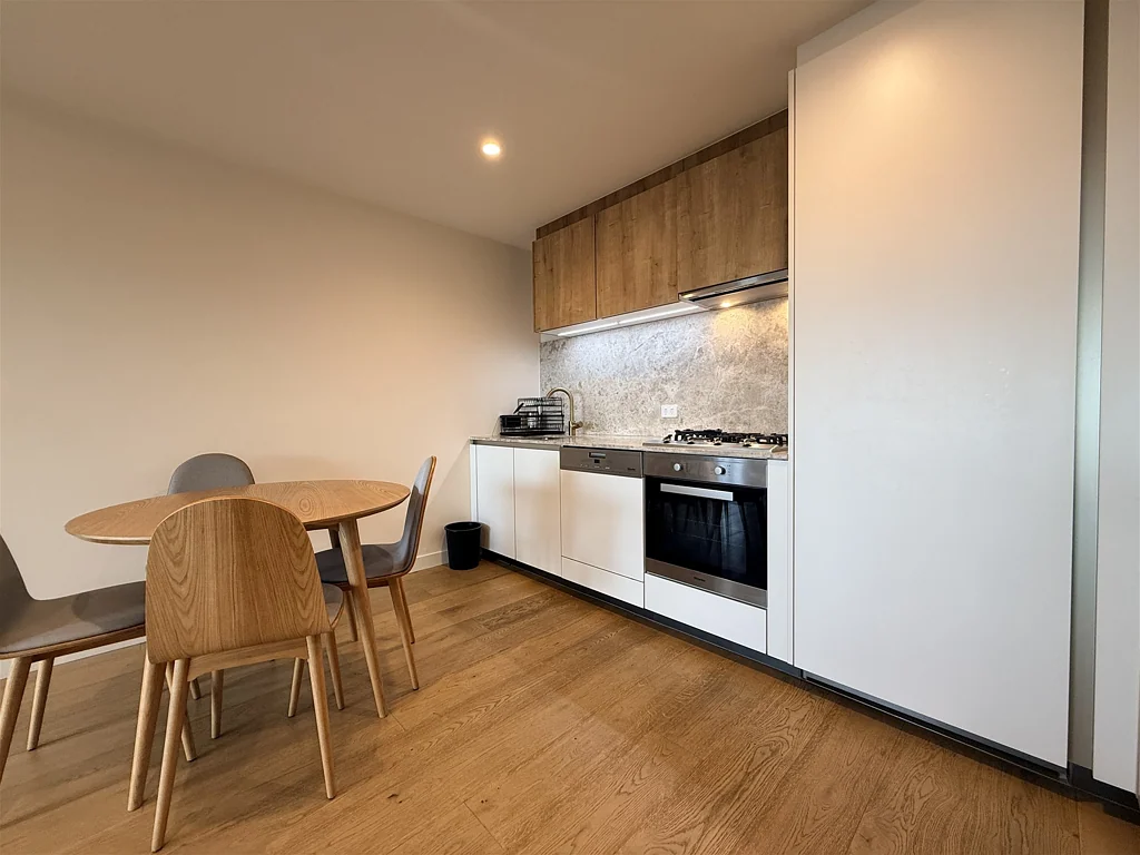 Furnitured 2 Beds and 2 Bath in Conservatory apartment Ready To Move In
