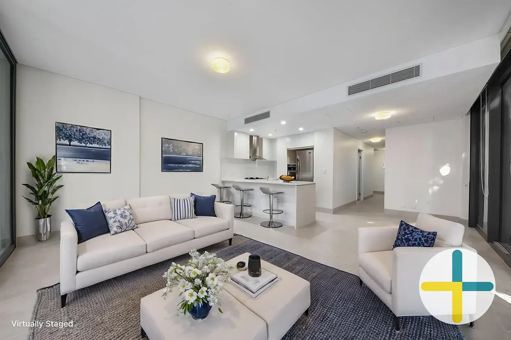 Ultra Convenient, Newly Renovated, Metro Residence