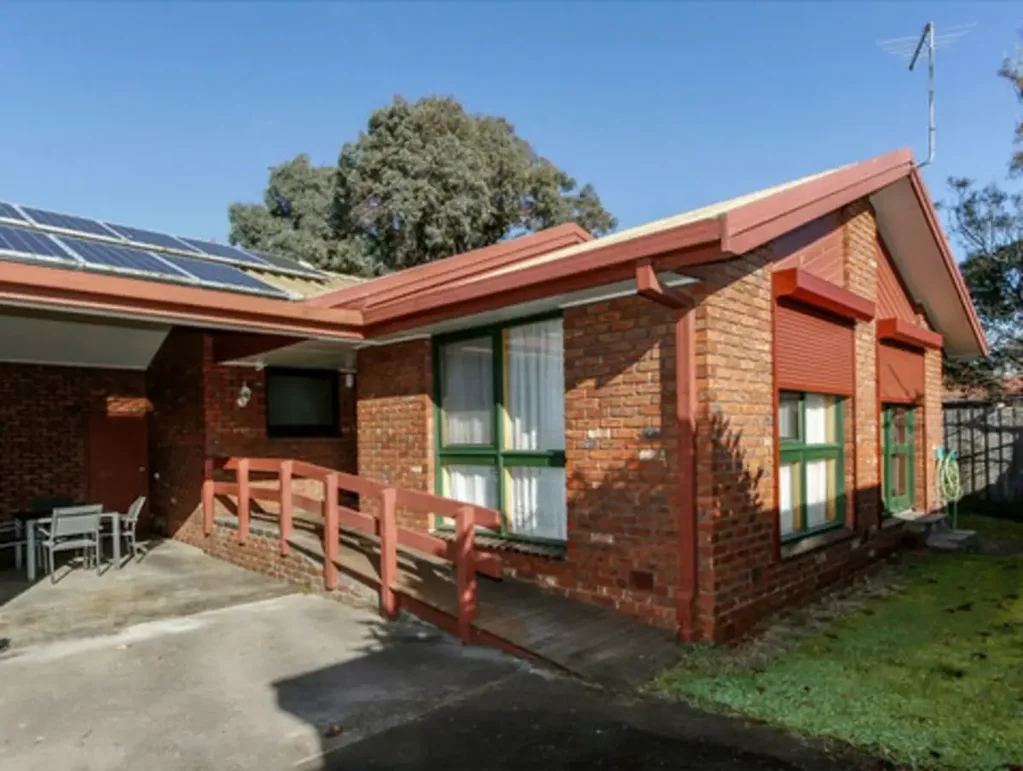 NEAT 2 BEDROOM UNIT CLOSE TO CBD