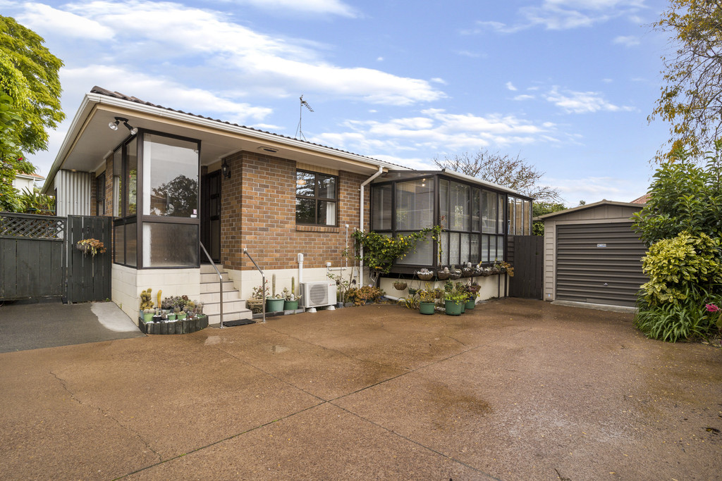 2/12 Sale Street, Cockle Bay, Auckland - Manukau, 2房, 1浴