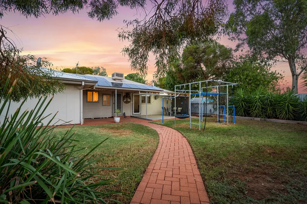 134 Lyall Street, Lamington, WA 6430
