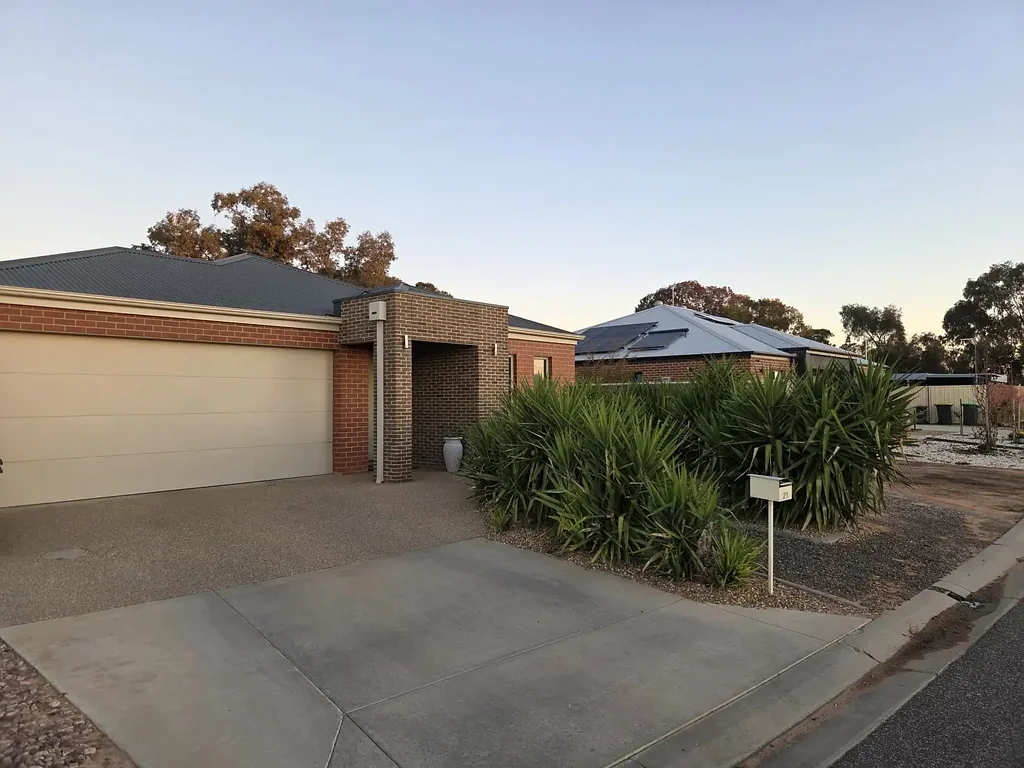 Popular Mildura South Location Close to School